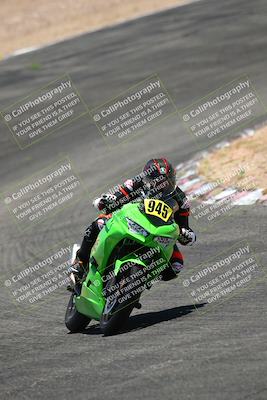 media/Jun-05-2022-WERA (Sun) [[64b01df28d]]/Race 4 and 6 LW twins superstocclumbman E superstock F superstock/